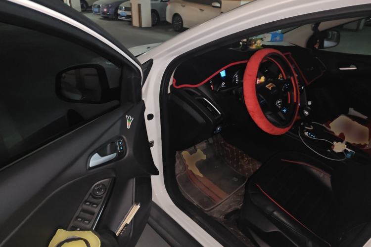 Used Ford Focus 2018 Hatchback Classic 1.6L Automatic Trendy SmartDrive Edition