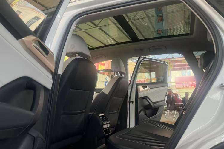 Used Volkswagen Tharu 2023 300TSI Two-Wheel-Drive Full Moon Edition