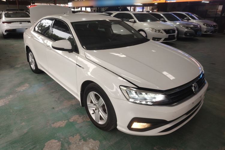 Used Volkswagen Lamando 2021 230TSI DSG Fashion Edition Front Right 45 Deg