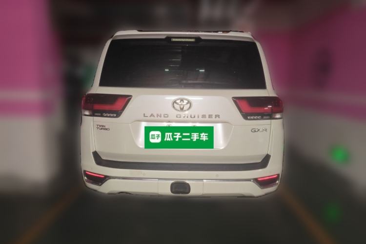 Used Toyota Land Cruiser  Rear