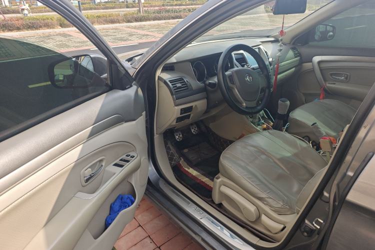 Used Dongfeng Aeolus A60 2014 1.6L Manual Luxury Model
