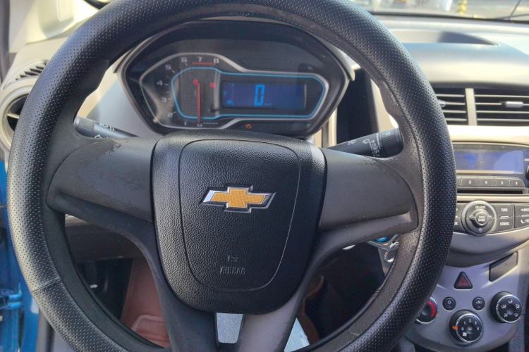 Used Chevrolet Aveo Sonic 2014 Sedan 1.4SL MT Comfort Edition Steering Wheel