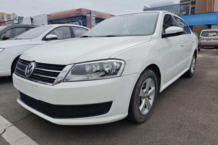 Used Volkswagen Lavida 2013 Revised Classic 1.6L Automatic Fashion Edition