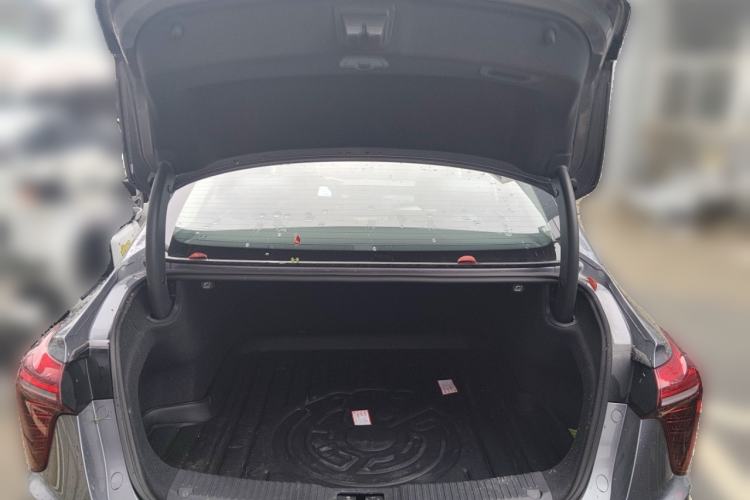 Used Hongqi H5 PHEV 2025 170 Super Hybrid Version Trunk