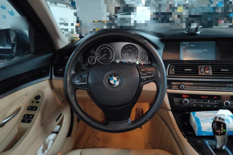 Used BMW 5 Series 2012 520Li Elegant Edition Steering Wheel