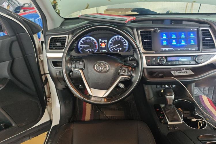 Used Toyota Highlander 2018 2.0T Four-Wheel Drive Luxury Edition 7 Seats China V Emission Standard