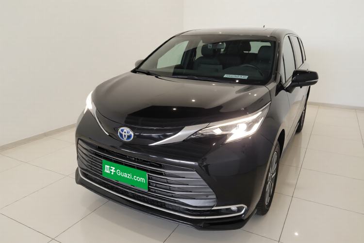 Used Toyota Sienna 2021 2.5L Hybrid Premium Edition
