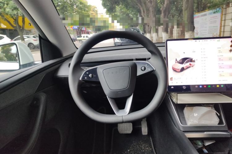 Used Tesla Model Y 2025 Long-Range All-Wheel Drive First Edition