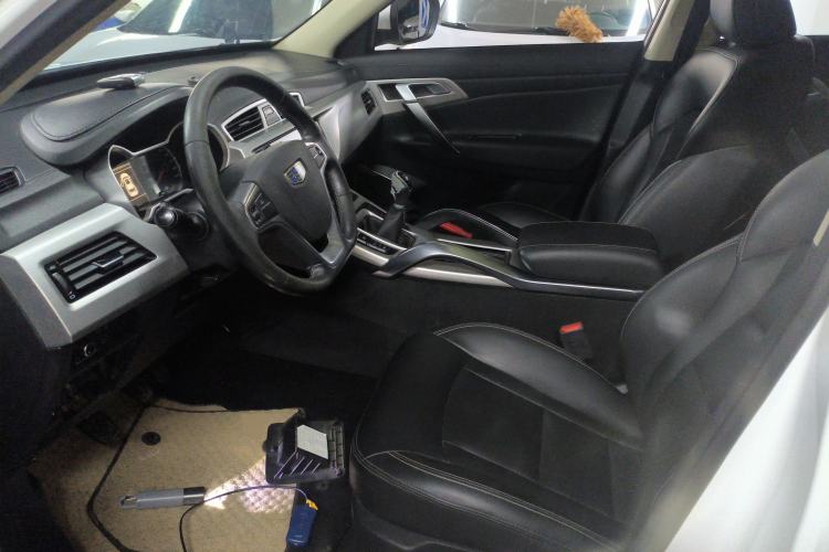 Used Geely Auto Emgrand X7 Sport 2016 2.0L Manual ZhiShang Version