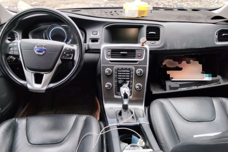 Used Volvo S60 2014 S60L T5 Smart Upgrade Edition Center Console