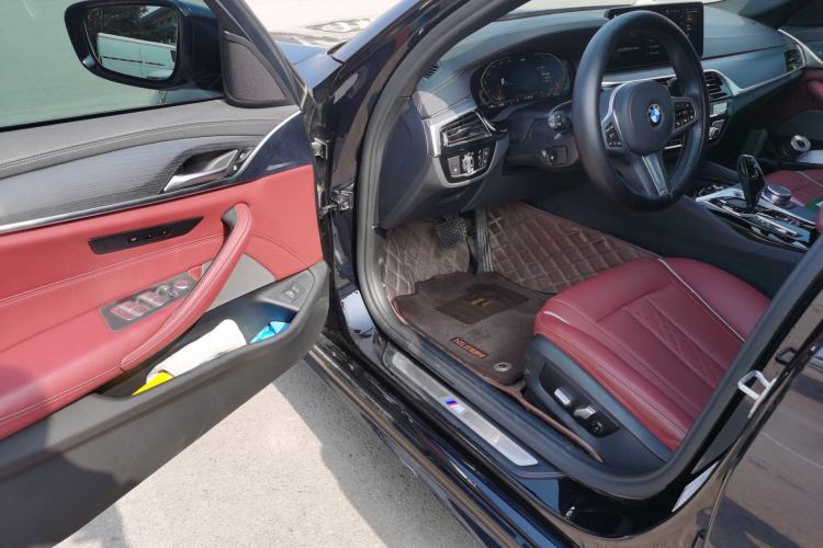 Used BMW 5 Series 2021 Facelifted 530Li Leading Edition M Sport Package Interior 3