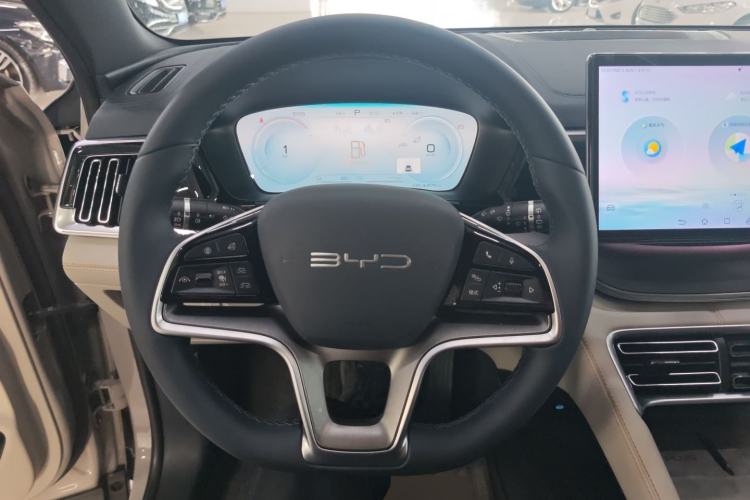 Used BYD Song PLUS New Energy 2024 HONOR Edition DM-i 110km Flagship PLUS Steering Wheel