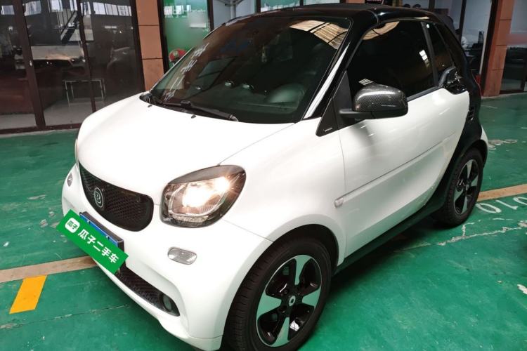 Used smart fortwo 2016 1.0L 52 kW Convertible Passion Edition