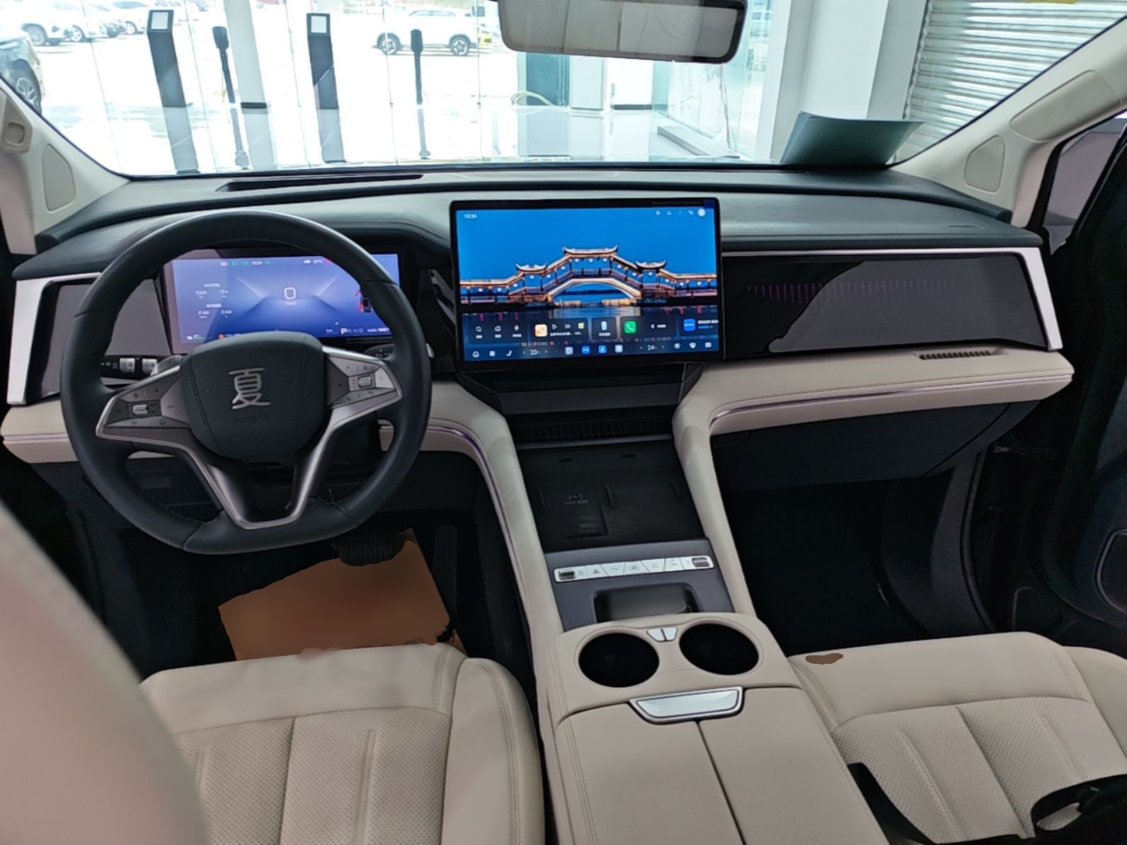 BYD Xia 2026 DM-i 1.5T 218KM Excellence Edition — снимка 12