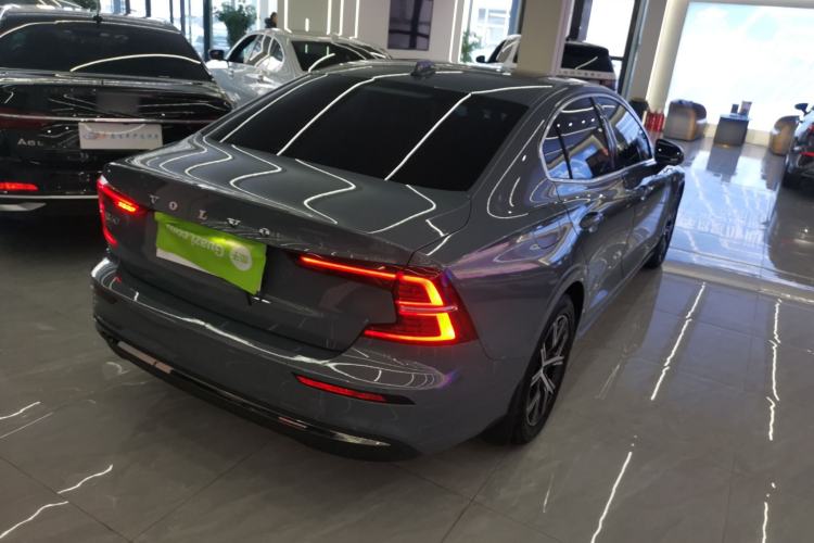 Used Volvo S60 2023 B4 Zhiyi Luxury Edition

