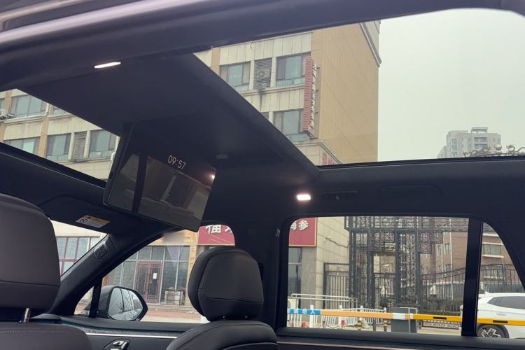 Used ONVO Luxeed L90 2025 Model—Ultra Six-Seater Version
