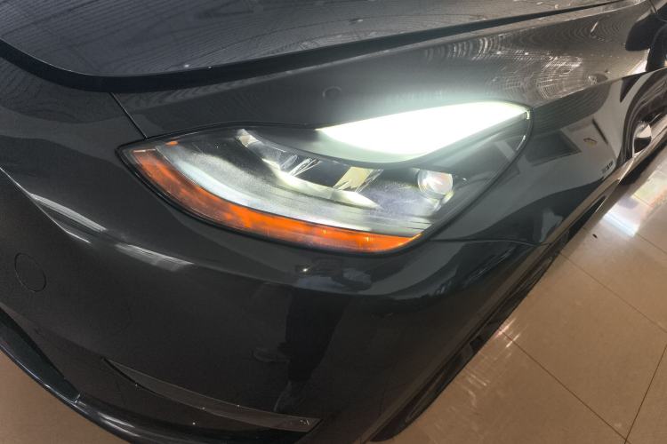 Used Tesla Model Y 2024 Long-Range All-Wheel-Drive Version