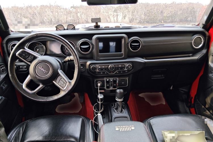 Used Jeep Wrangler 2019 2.0T Sahara 4-Door Version China V Standard
