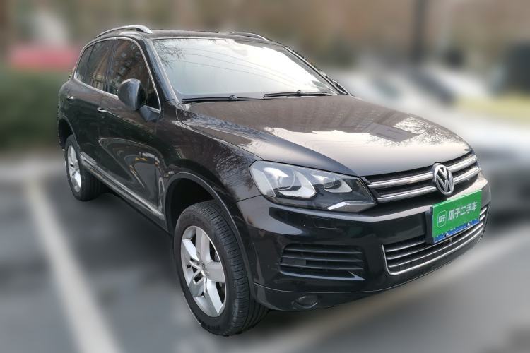 Used Volkswagen Touareg 2011 3.0 TSI Standard Version Front Right 45 Deg