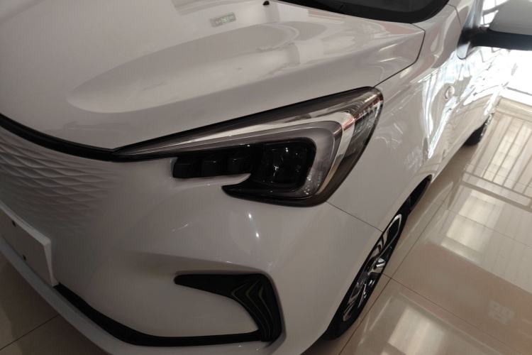 Used CHANGAN Benni E-Star 2022 Qingxin Edition Colorful Model Lithium Iron Phosphate Left Front Headlight