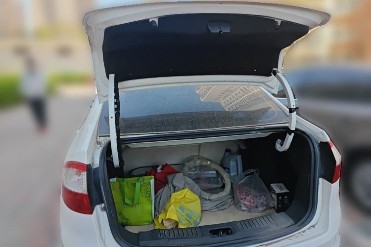 Used Ford Fiesta 2013 Sedan 1.5L Manual Fashion Edition Trunk