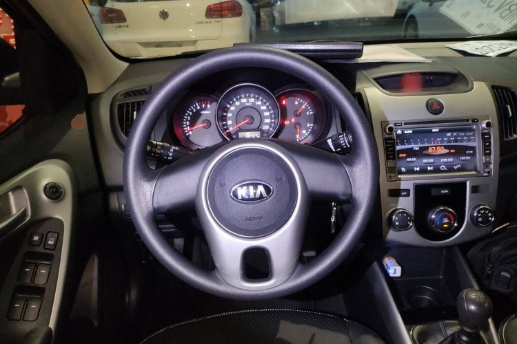 Used Kia Forte 2014 1.6L MT GL
