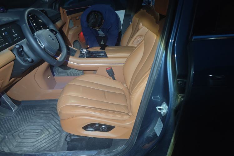 Used Hima AITO M7 2024 1.5T Intelligent Drive 4WD Ultra Version 5 Seats Left Front Seat