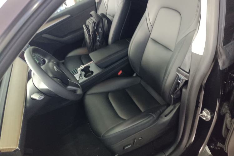 Used Tesla Model Y 2021 Standard Range Rear-Wheel Drive Version
