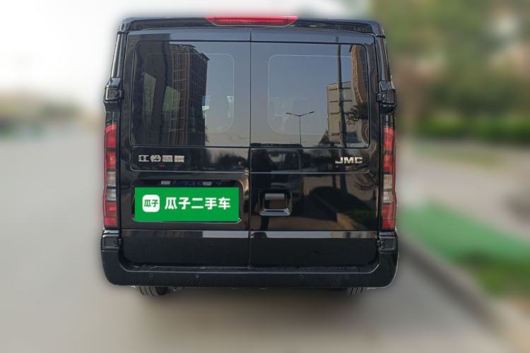 Used JMC Fushun 2023 2.0T Automatic Short-Wheelbase Low-Roof Commercial & Multi-Purpose Passenger Vehicle 6-Seater with Dual-Opening Tailgate