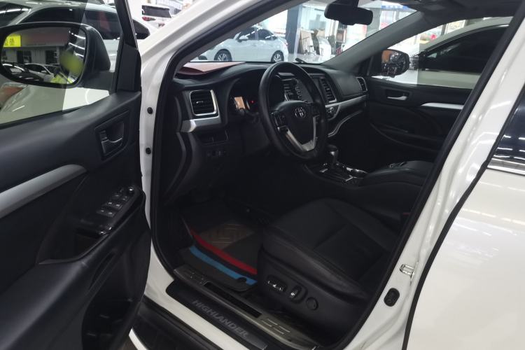 Used Toyota Highlander 2017 2.0T Four-Wheel Drive Luxury Edition 7 Seats
