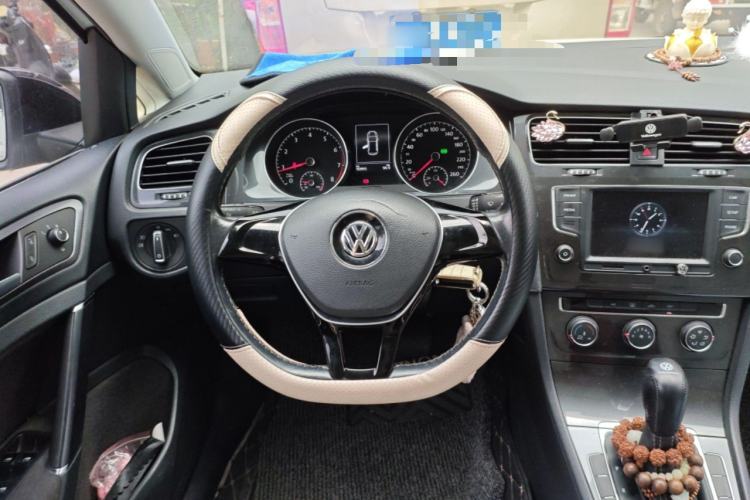 Used Volkswagen Golf 2017 230TSI Automatic Comfort Edition – Celebrating Milestone of One Million Units
