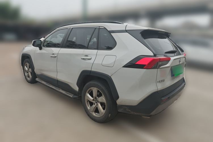 Used Toyota RAV4 2022 2.0L CVT Two-Wheel Drive Fashion Plus Edition Rear Left 45 Deg