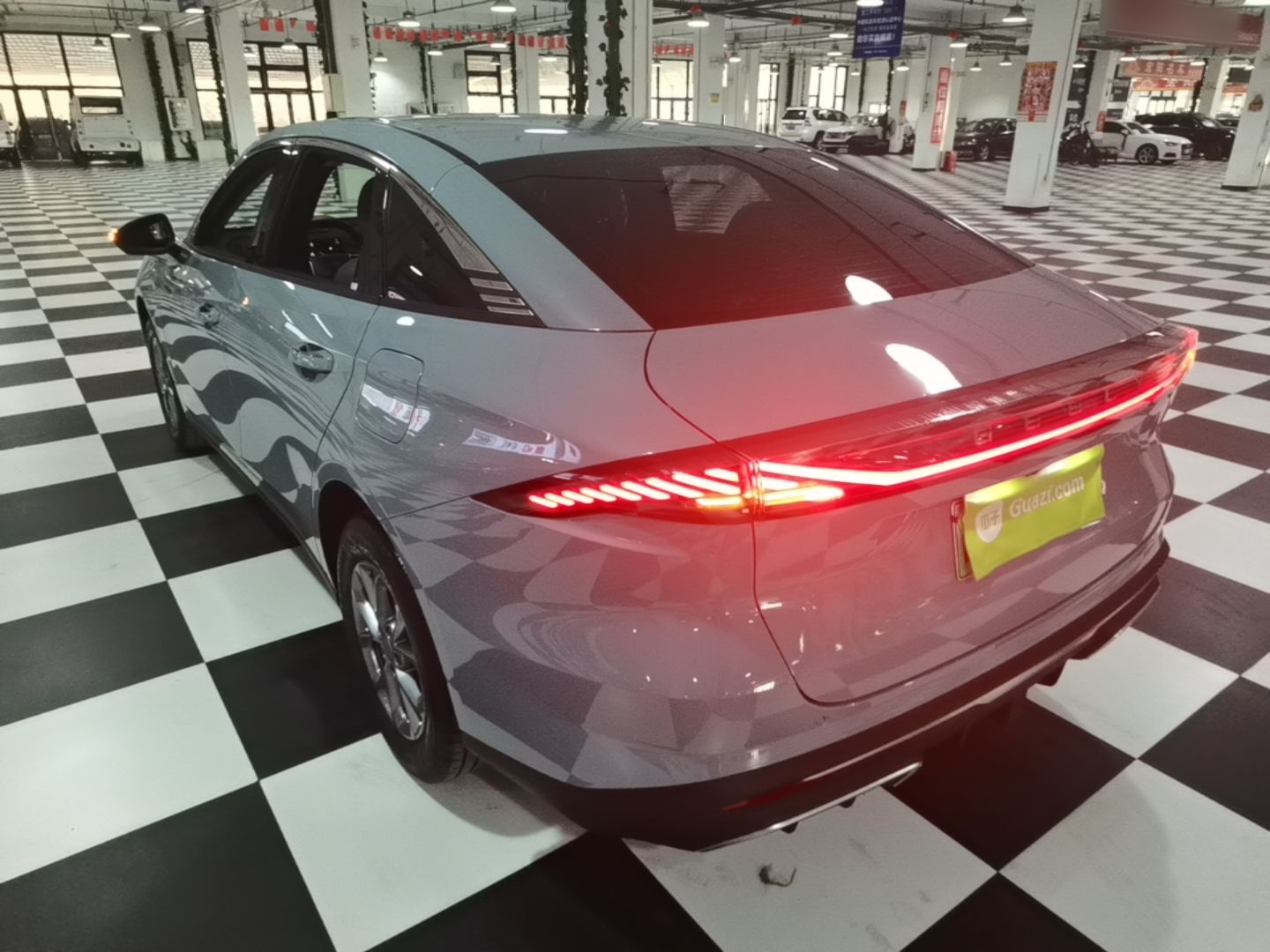 Geely Galaxy L6 2025 EM-i 60km Launch Edition — снимка 4