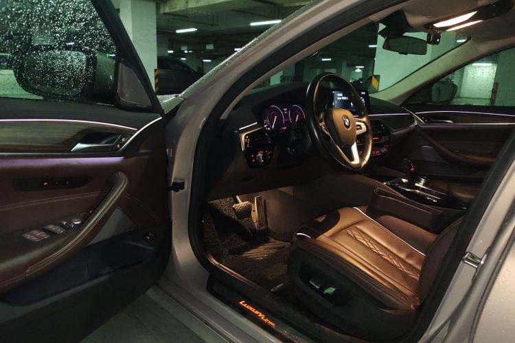 Used BMW 5 Series 2018 Facelifted 530Li Luxury Edition Premium Package
