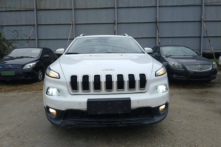 Used Jeep Cherokee 2016 2.0L Smart Version