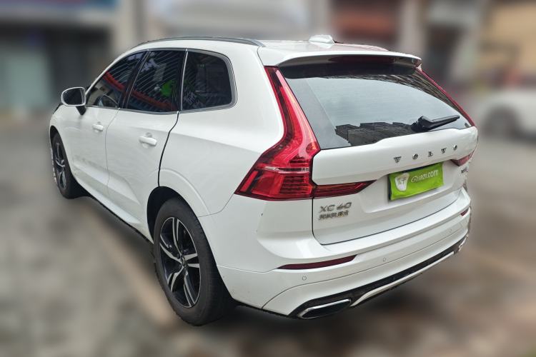 Used Volvo XC60 2019 T5 4x4 Smart & Dynamic Sport Edition China VI Standard