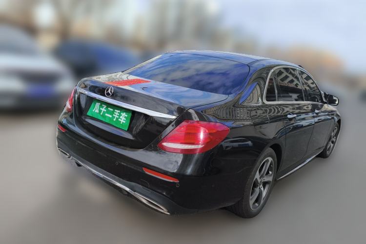 Used Mercedes-Benz E-Class 2019 E 300 L Sporty and Stylish Model