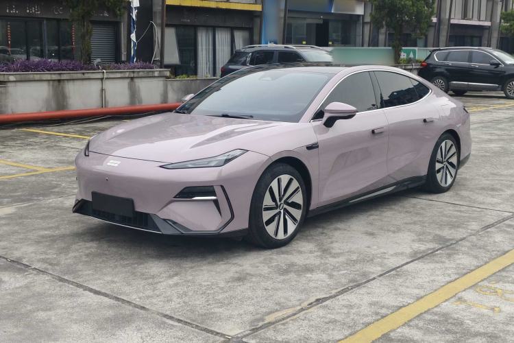 Used Geely Galaxy E8 2024 665 km Range Rear-Drive Starship Long-Range Version
