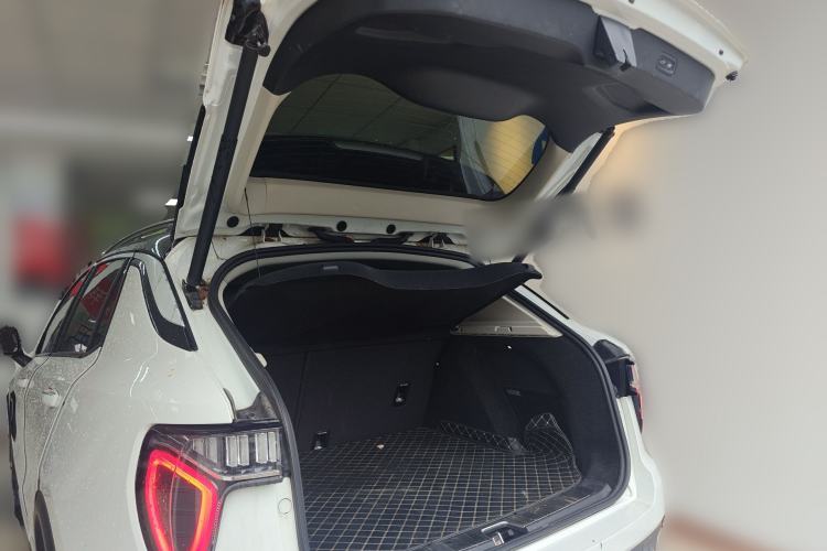 Used Lynk & Co 01 2017 2.0T Four-Wheel Drive Pro Edition Trunk