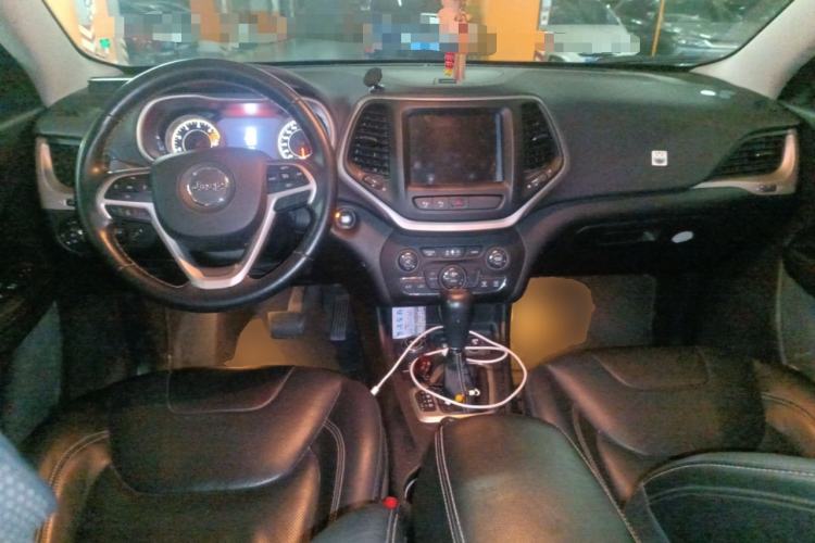 Used Jeep Cherokee 2017 2.4L Superior Edition
