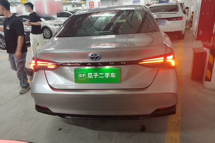 Used Toyota Avalon 2019 Dual-Engine 2.5L Luxury Edition China VI Standard