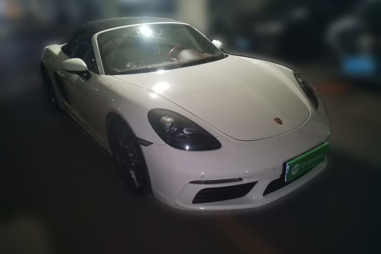 Used Porsche 718 2020 Boxster 2.0T Front Right 45 Deg