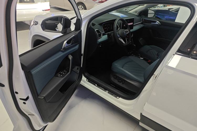 Used Volkswagen Tharu 2024 300TSI Two-Wheel-Drive Moon Luxury Edition