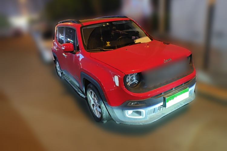 Used Jeep Renegade 2017 180T Automatic High-Energy Version Front Right 45 Deg