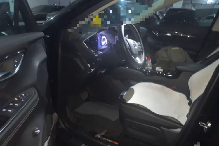 Used Buick Envision 2023 Encore Plus 652T Five-Seat All-Wheel-Drive Luxury Model
