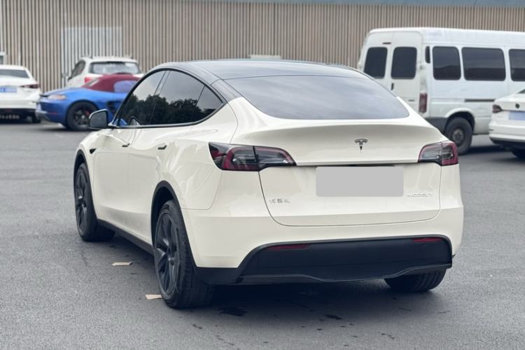 Used Tesla Model Y 2024 Long-Range All-Wheel-Drive Version
