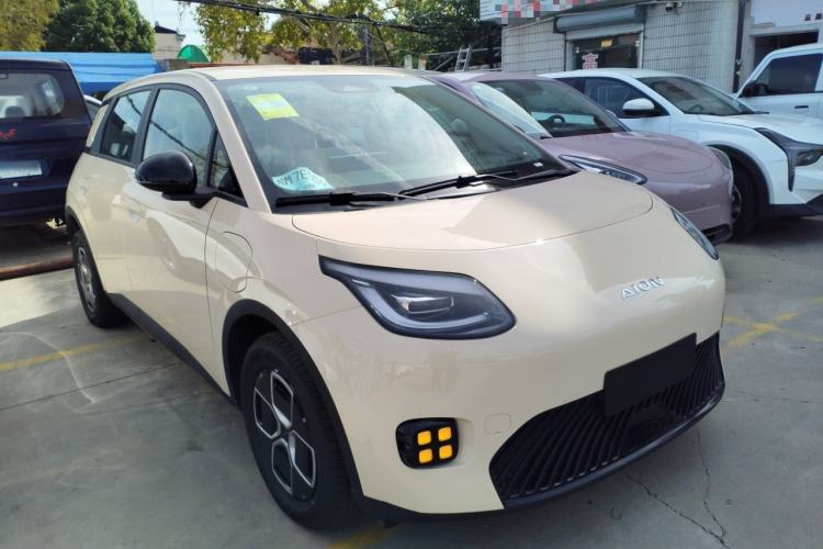 Used AION UT 2025 330 Starlight Edition
