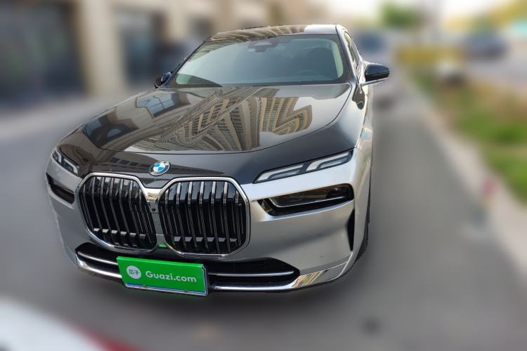 Used BMW 7 Series 2023 735Li Luxury Package Front