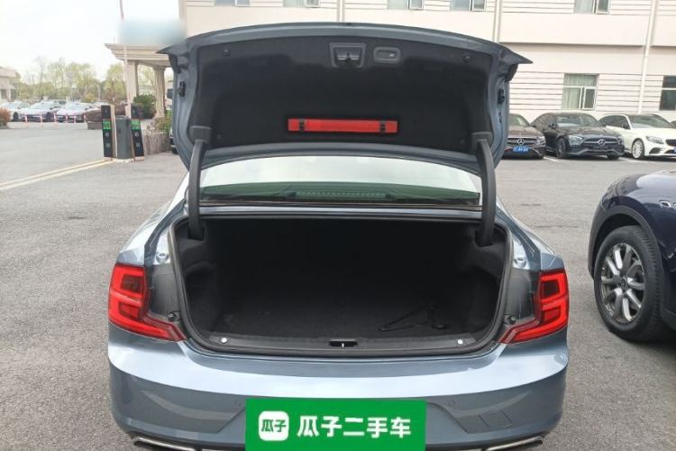 Used Volvo S90 2020 T5 Zhiyi Luxury Edition
