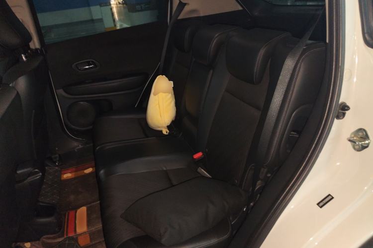 Used Honda Vezel 2022 1.5L CVT Phantom Night Pioneer Edition Left Rear Seat